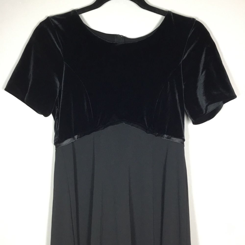Vintage black velvet dress floaty skirt short sleeve formal dancing ball dress S - Picture 3 of 9